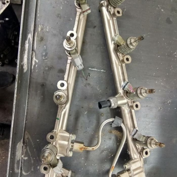 Форсунки от двигателя 1UR-FSE (4.6)