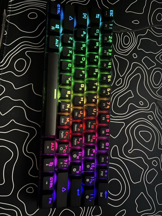 Продаи механическую игровую клавиатуру