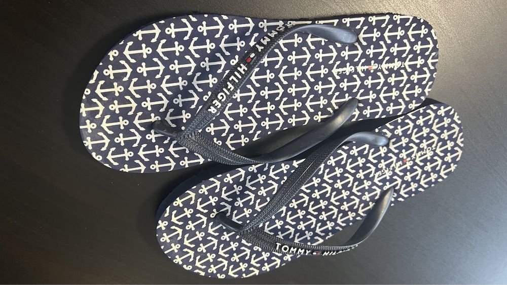 Adidași Guess papuci Tommy Hilfiger GBG Capelli