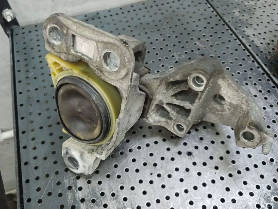 suport motor 1.5 dci  k9kj836  renault scenic 3 megane 3 326d23g