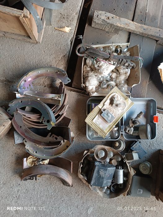 Запчасти Москвич