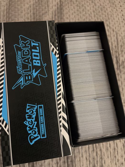 Нови и оригинални pokemon карти