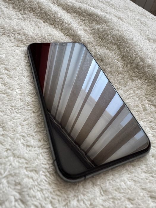 Айфон 11PRO в хорошем состоянии