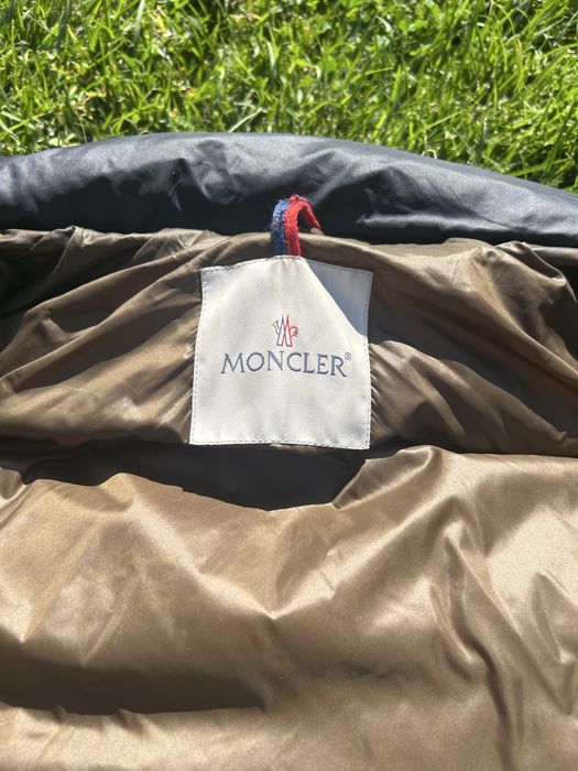 Мъжки елек Moncler
