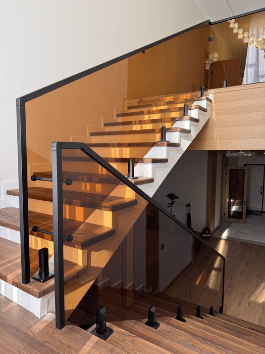 Стеклянная перила!