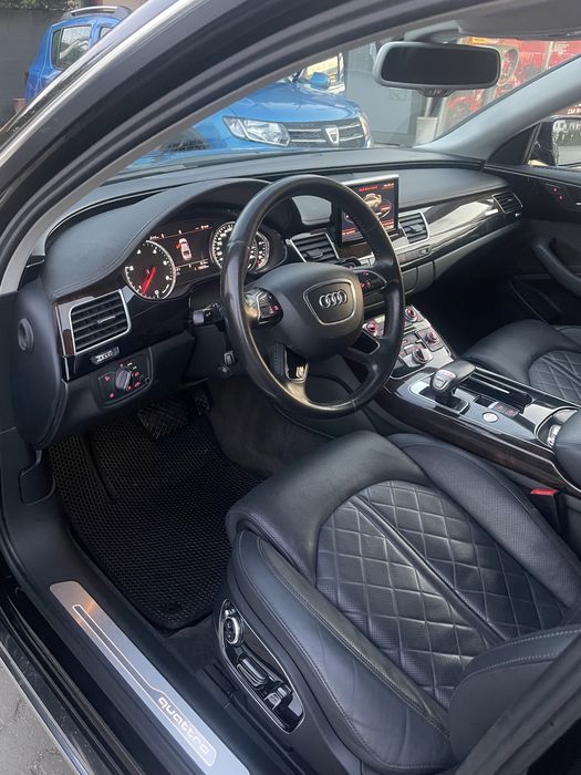 AUDI A8 3.0TDI quattro , matrix