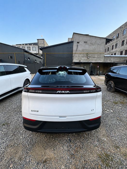Dongfeng AeoluS L7 518km
