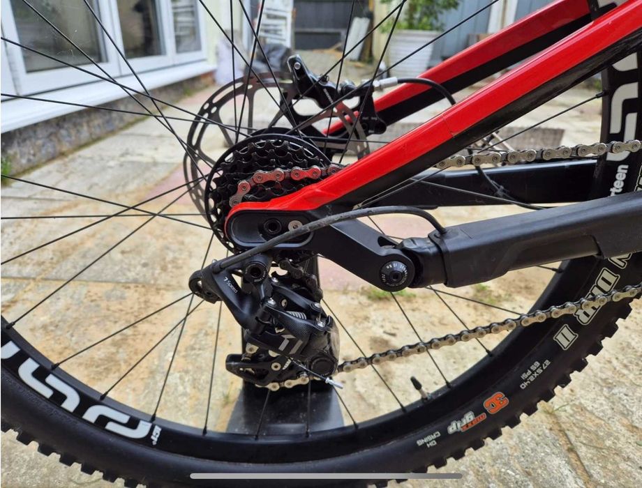 Canyon Sender Carbon CF 27.5 DH Bike 2019