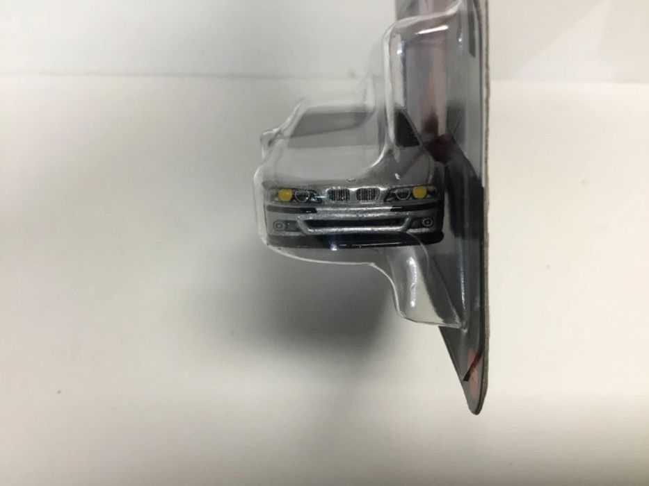 Модель BMW M5 E39 Hot Wheels Silver Series