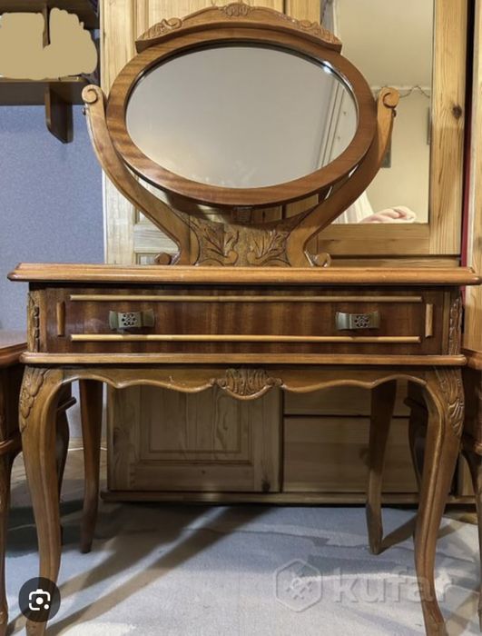 Продам спальный гарнитур