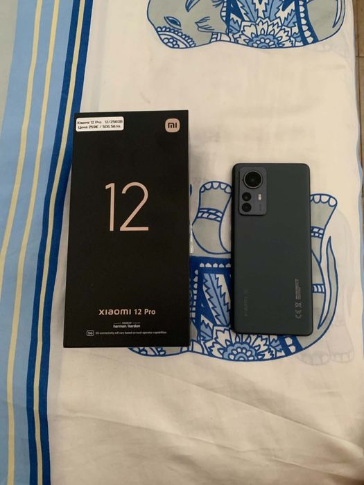 Xiaomi 12 pro 256 на 16 рам