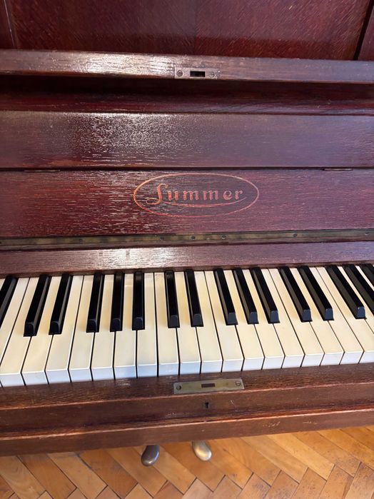 Класическо немско пиано