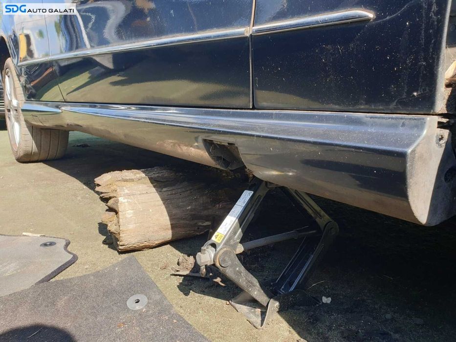 Set Praguri Ornamente Plastic Stanga Dreapta AMG Mercedes Clasa E Class W212 2009 - 2016 [C4980] [C4981]