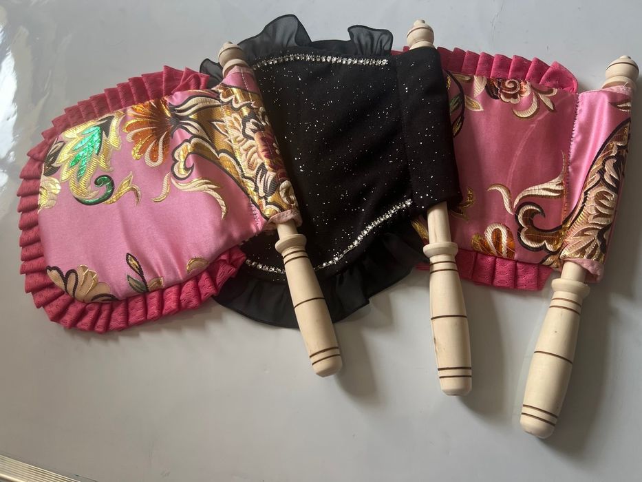 Yelpigich materialli