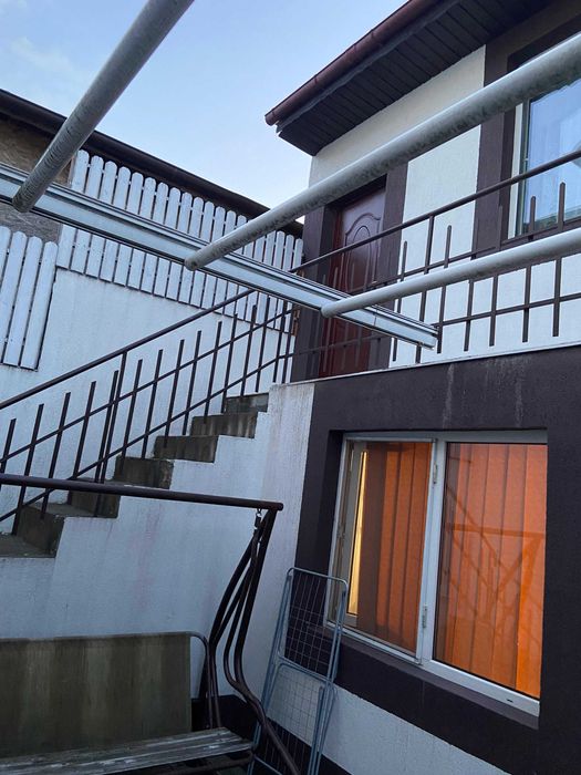 Inchiriez apartament cu doua camere zona Apusului — fotografia 1