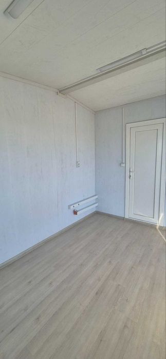 Контейнер 240/500 см. със санитарен възел