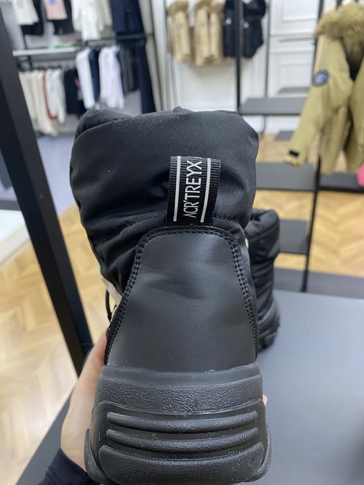 Продам зимнюю обувь