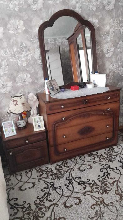 Спальный гарнитур