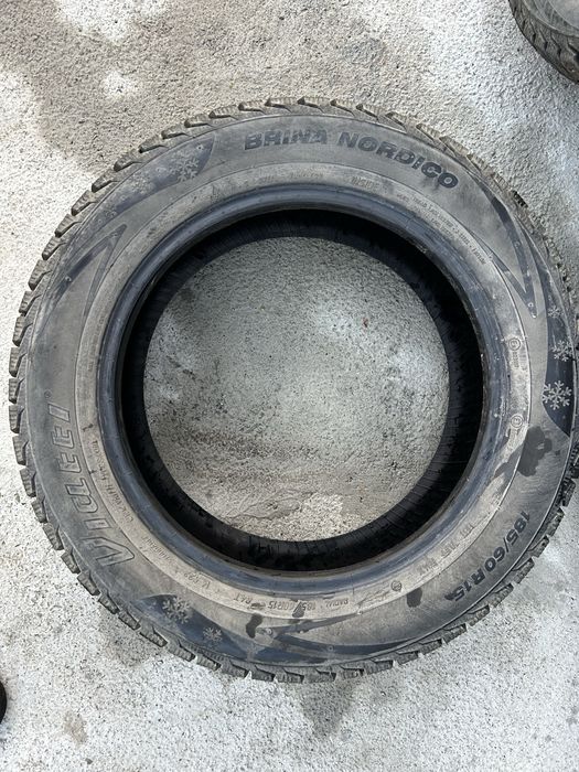 Зимние шины 185/60 ,R15