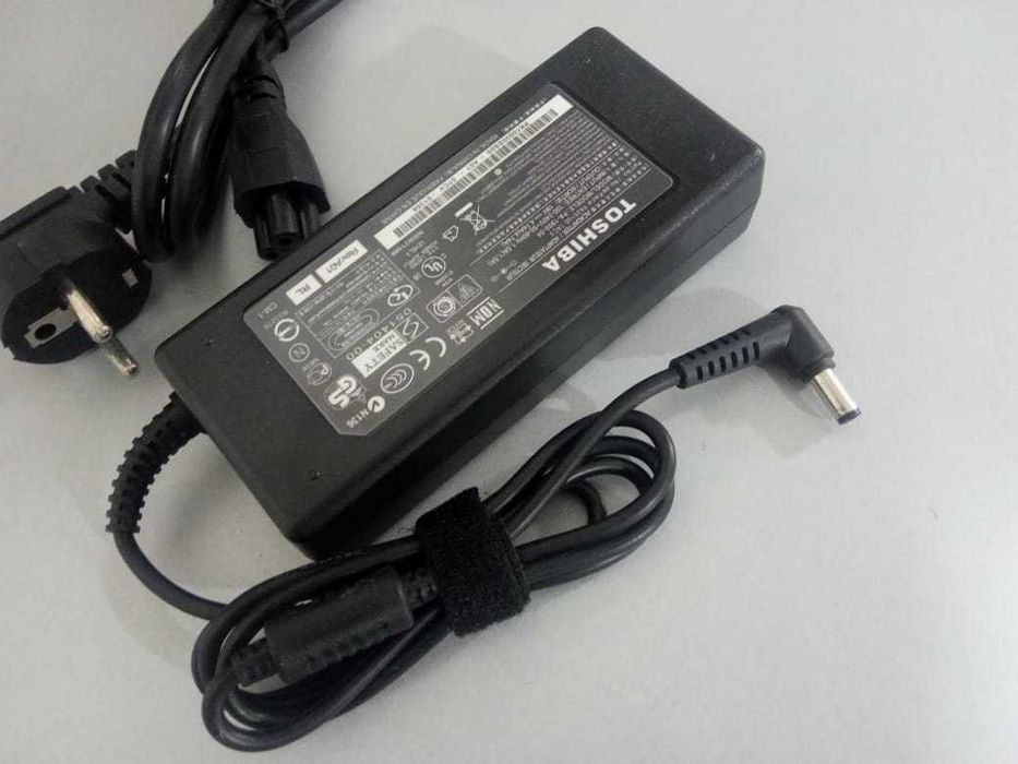зарядка блок питания, блок питания на ноутбук для Toshiba блок питания