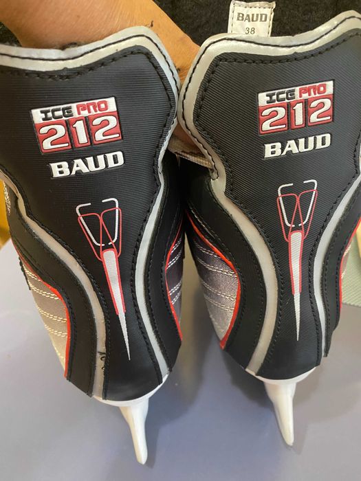 Коньки для хоккея