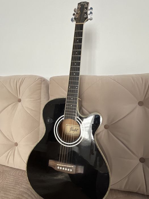 Аккустическая гитара