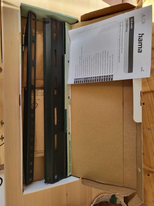 TV Стойка HAMA 32" до 65" черен