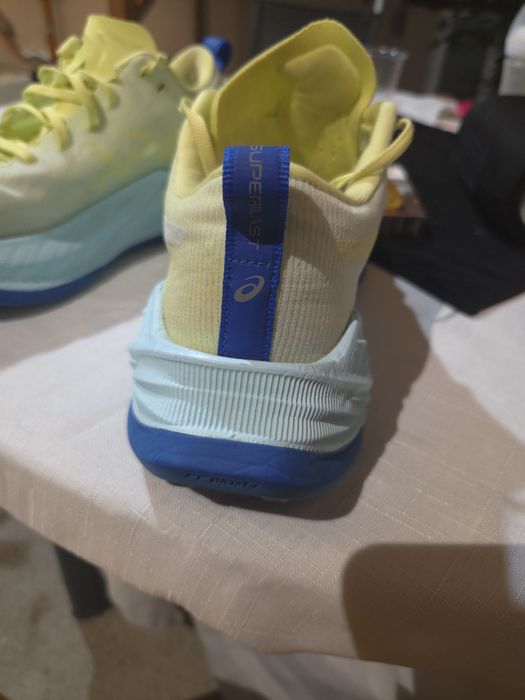 Asics  SUPERBLAST номер 39