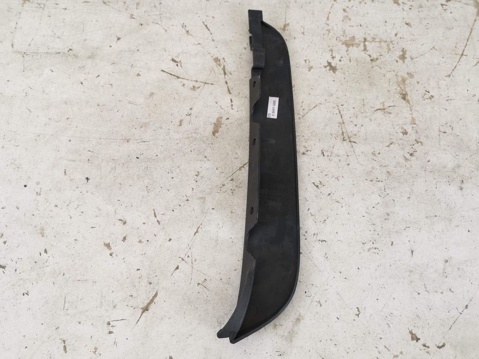 Ляв въздушен дефлектор за предна броня / Lqv vazdushen deflector za pr