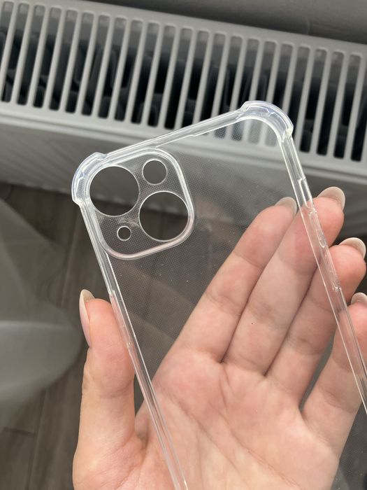 Чехол на iPhone 13