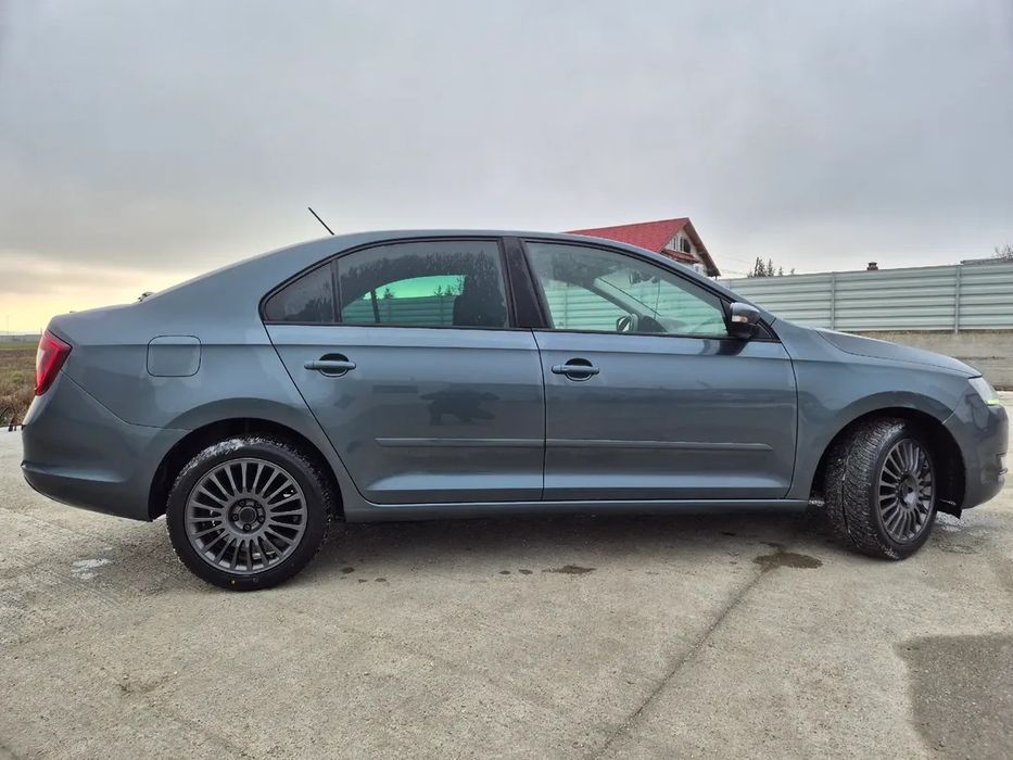 Vând skoda rapid