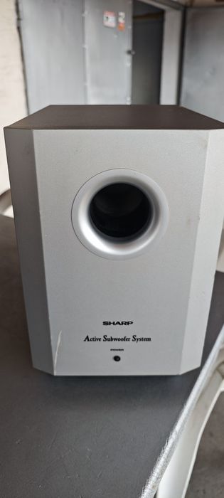 Продавам активен субуфер sharp CP-SW888H