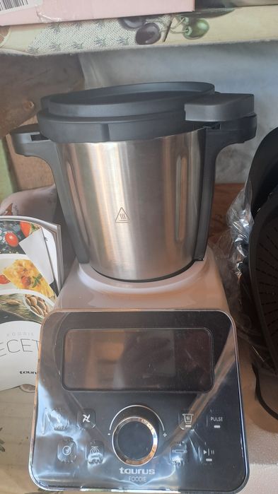 Robot de bucătărie multifuncțional