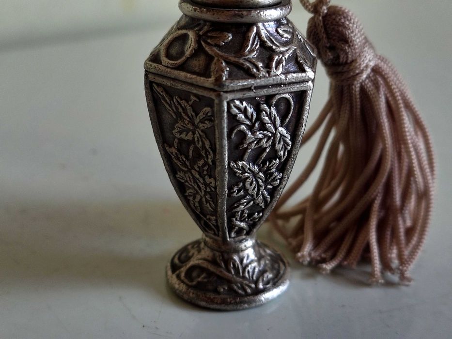 Много Рядко Старо Колекционерско Шише От Парфюм