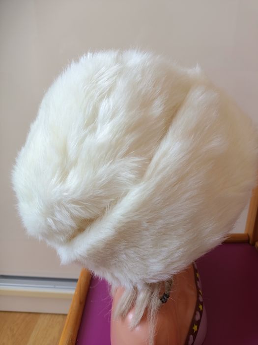 Caciula alba de blana ecologica