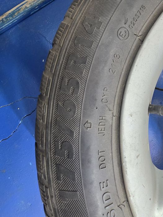 Продам запаску на ваз лада R14