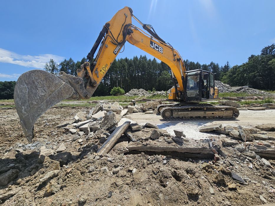 Inchiriere Buldoexcavator  / Excavator  22t / Transport basculabil