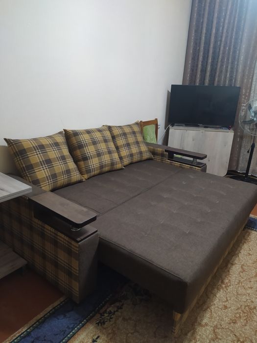 Продается диван.