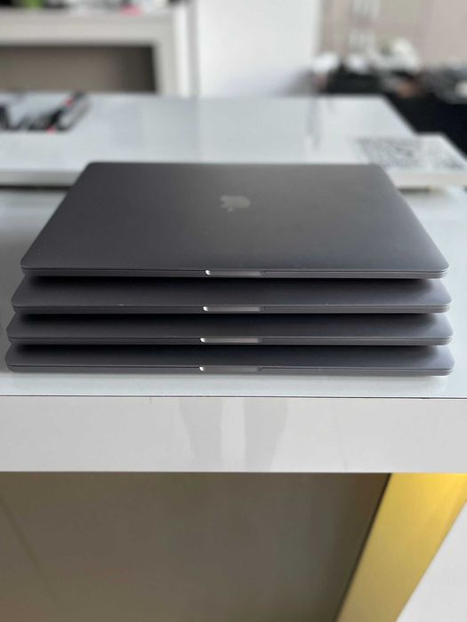 Apple MacBook 16"-TouchBar-A2141-2019-i9-9980-32GB -512GB SSD-AMD5300