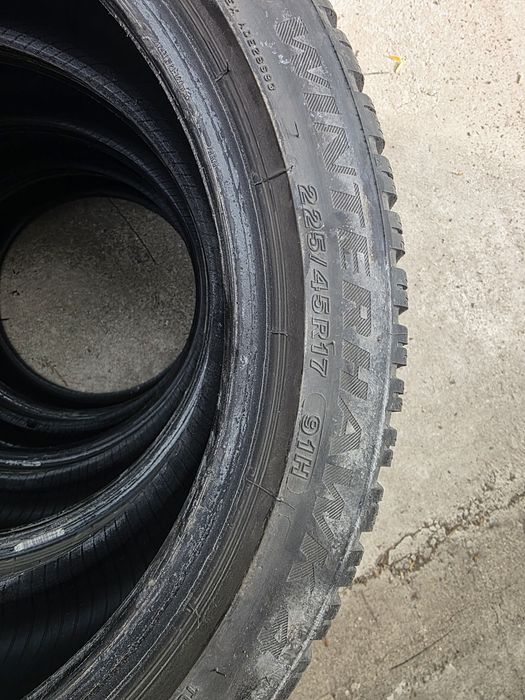 FIRESTONE 225/45/17  DOT 2124