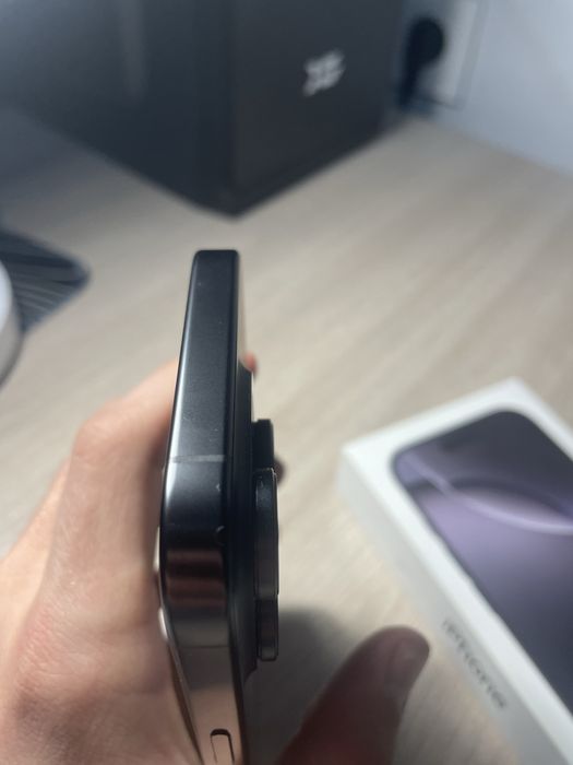 Iphone 16 pro б/у