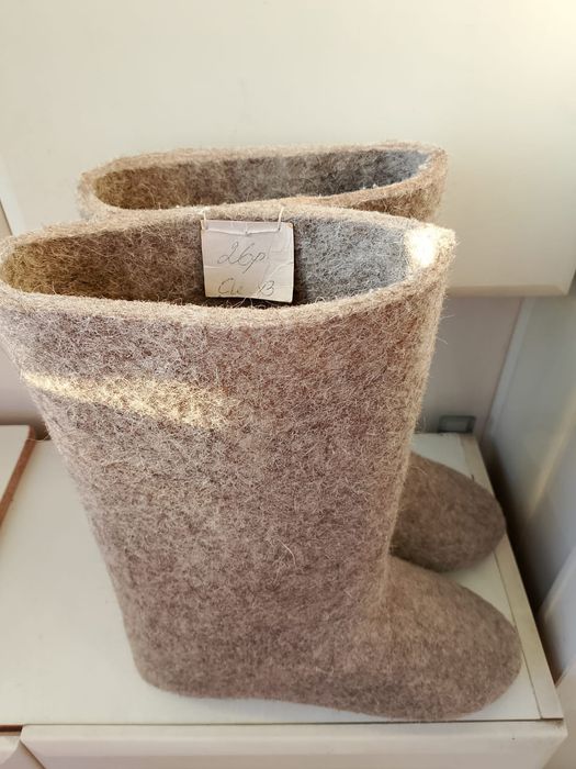 Продам новые валенки размер 26