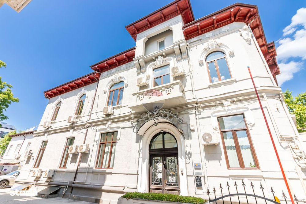 Cladire istorica clasa B, D+P+E+M | 816 mp utili, bld. Regina Maria