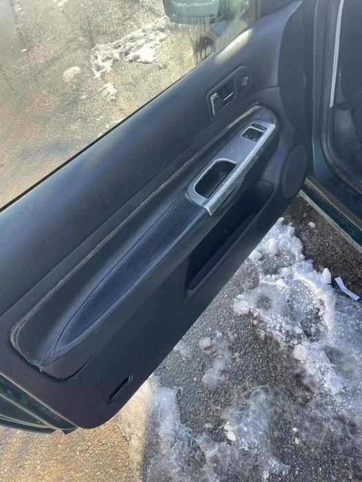 Vând golf 4,1.4,16v
