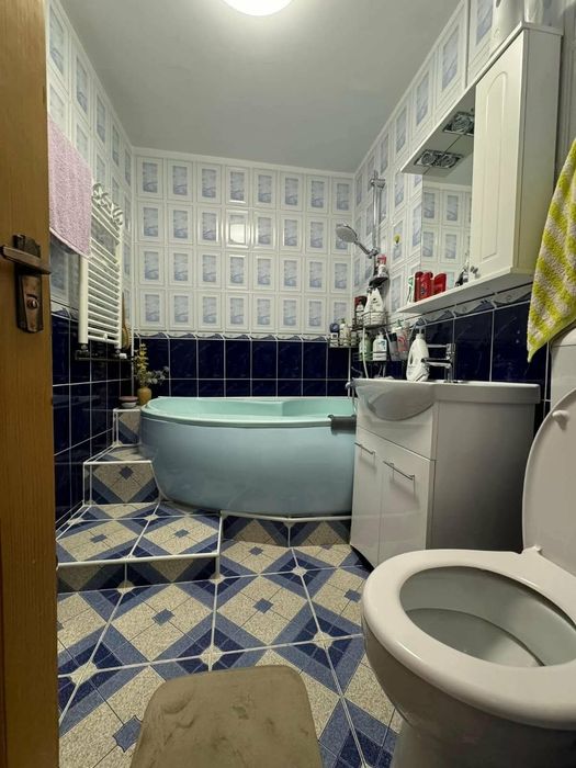 Apartament 3 camere Onesti