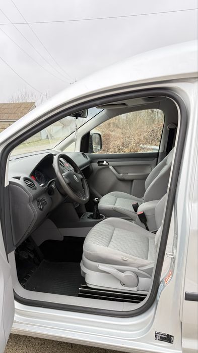 Vw caddy LIFE 1.9 TDI 5 locuri