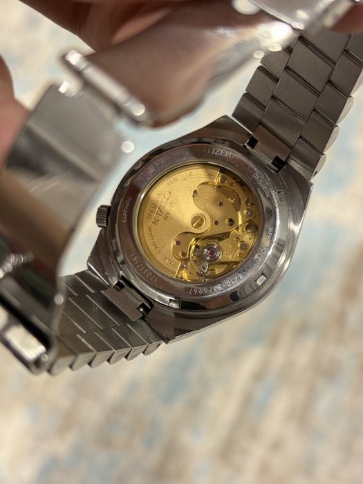Citizen Tsuyosa Pantone