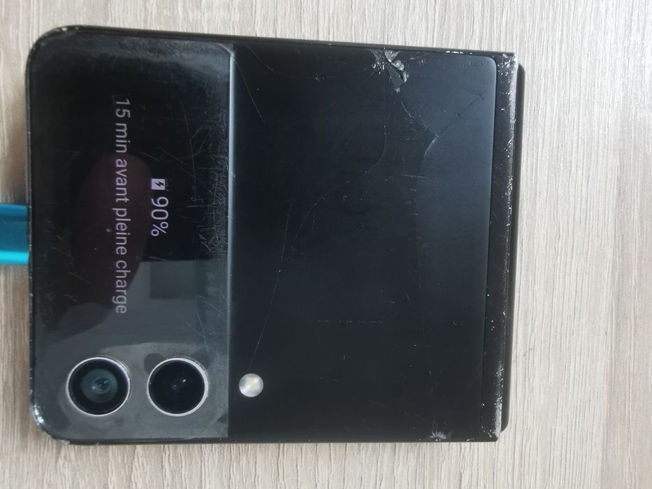 Samsung galaxy Z flip 3