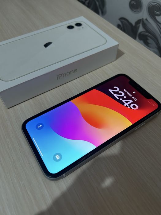iPhone 11 (64GB)