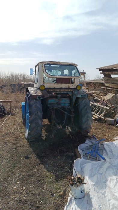 Продам трактор юмз